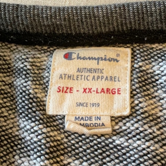 Champion Men's Crewneck Sweater - Black and Gray - Picture 6 of 7
